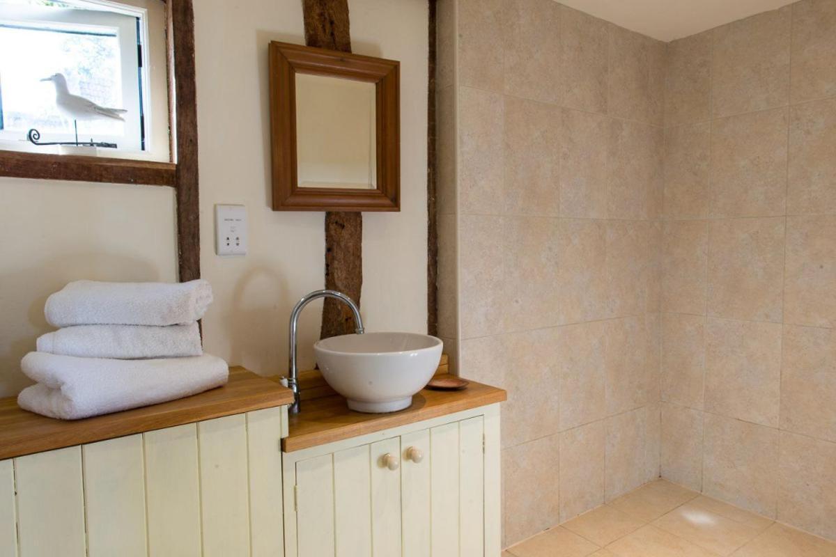 Bromans Barn A Beautiful Cottage By The Sea And Cudmore Nature Reserve 웨스트 머씨 외부 사진