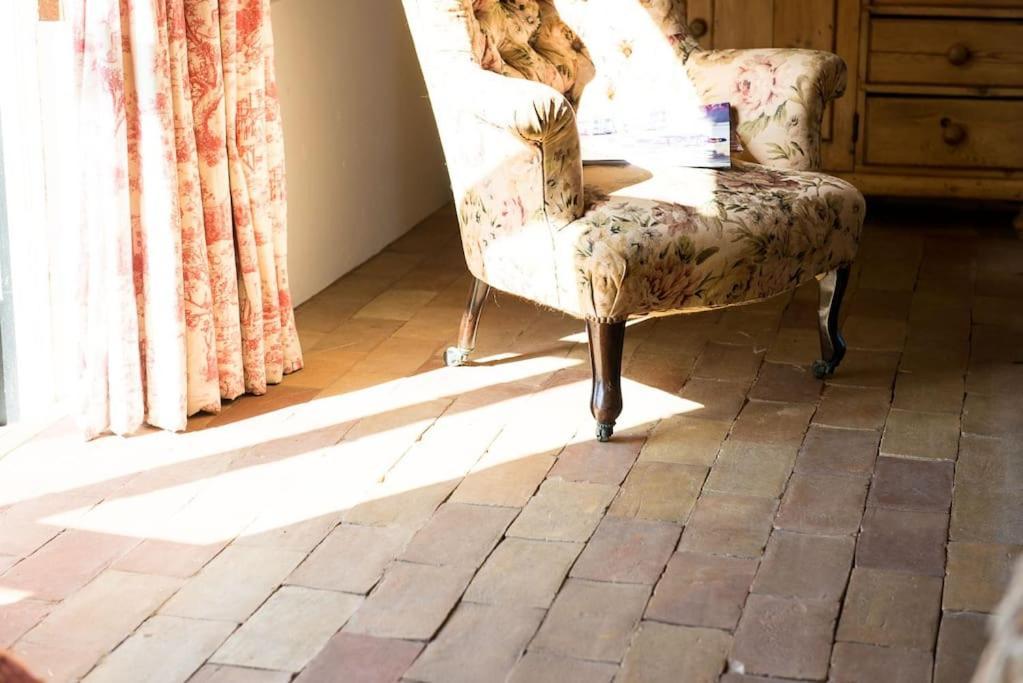 Bromans Barn A Beautiful Cottage By The Sea And Cudmore Nature Reserve 웨스트 머씨 외부 사진