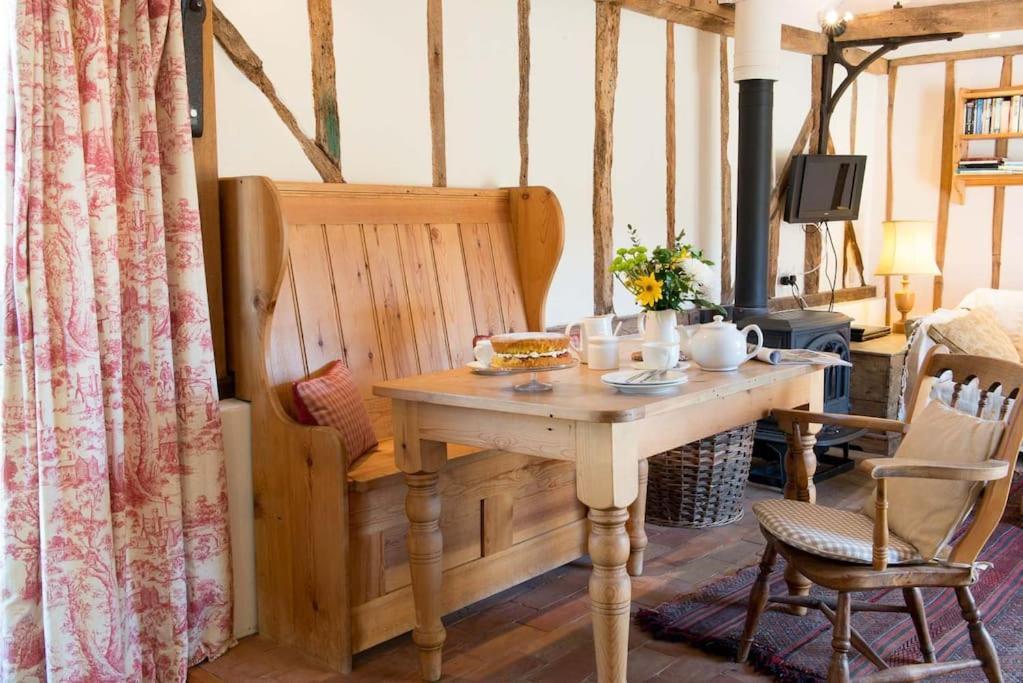Bromans Barn A Beautiful Cottage By The Sea And Cudmore Nature Reserve 웨스트 머씨 외부 사진